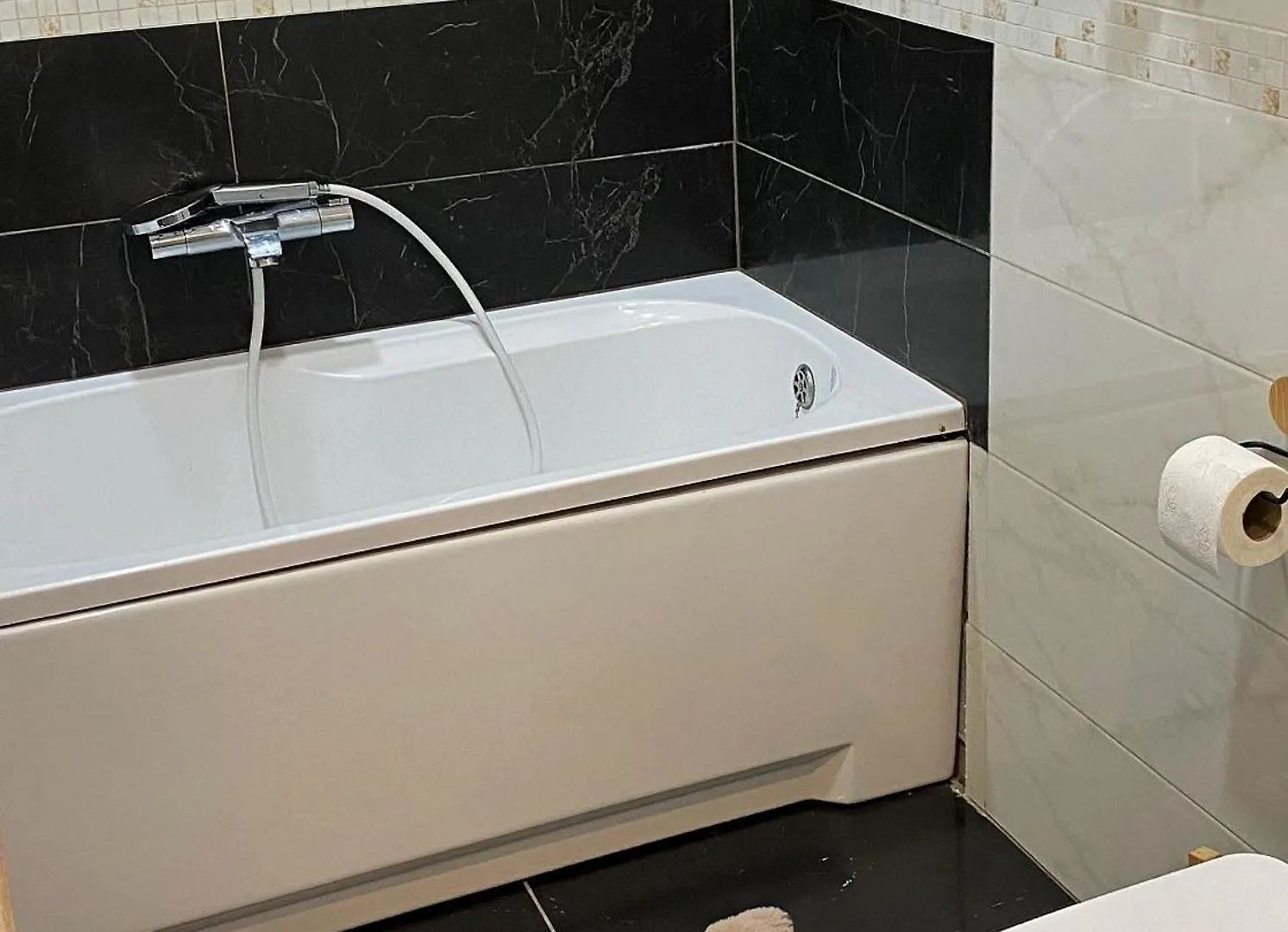 קרלובי וארי Lilly Apartments